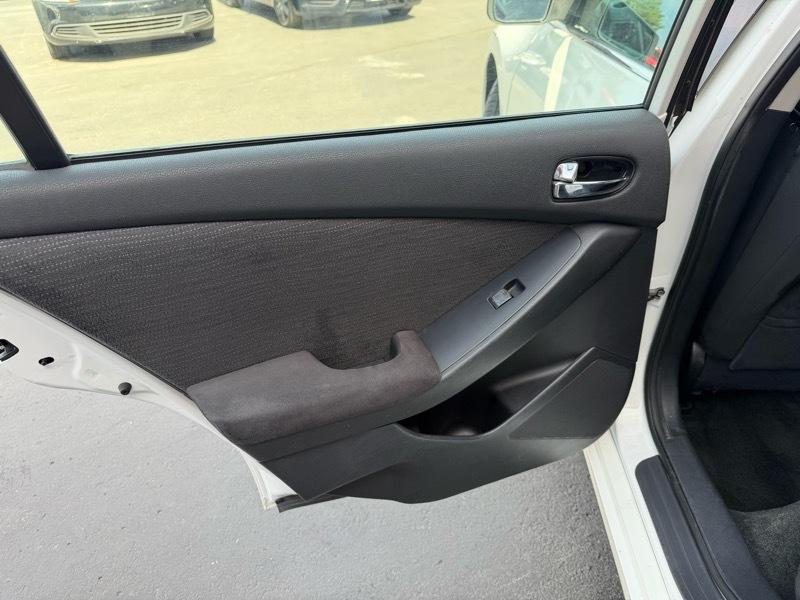Nissan Altima 2.5 S 2012