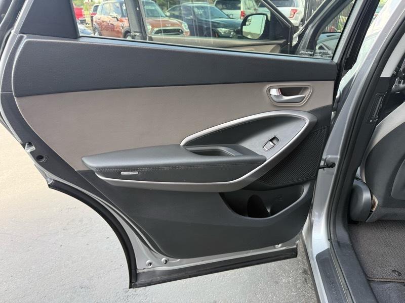 Hyundai Santa Fe GLS FWD 2015
