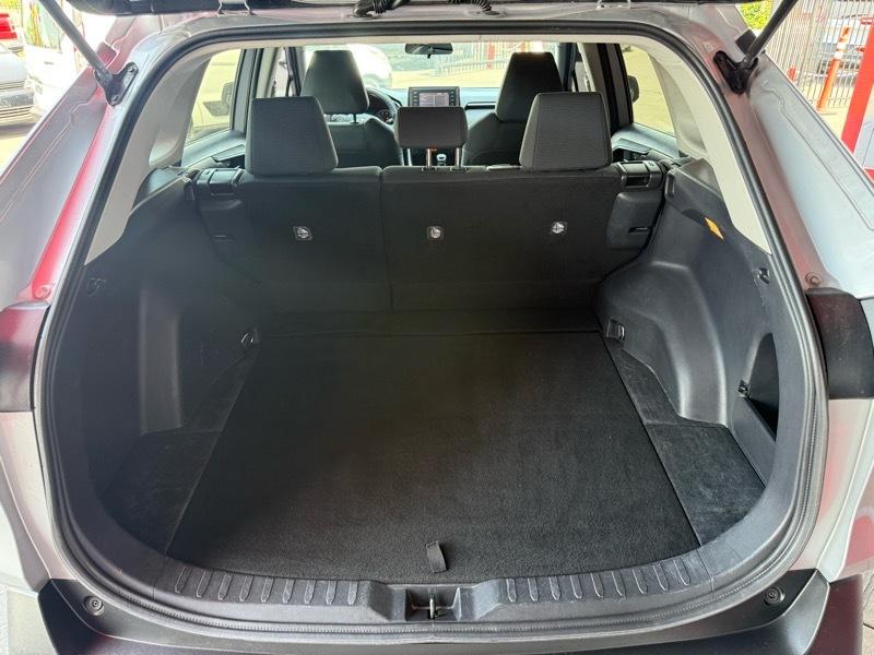 Toyota RAV4 LE AWD 2021