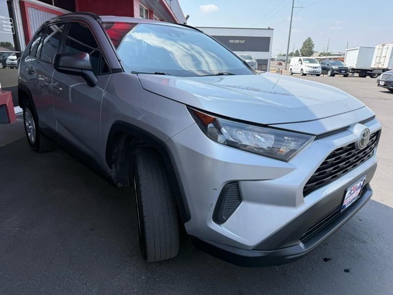 Toyota RAV4 LE AWD 2021