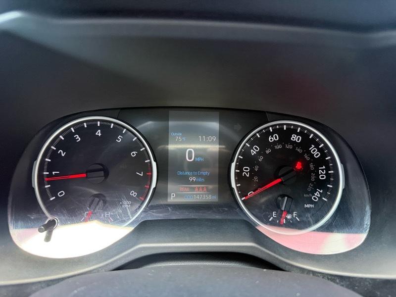 Toyota RAV4 LE AWD 2021