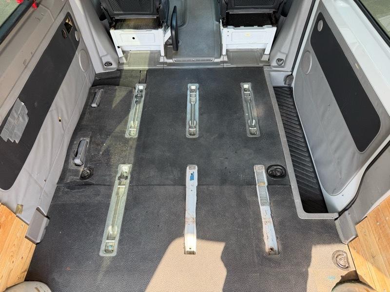 Mercedes-Benz Sprinter 2500 Passenger Van 144-in. WB 2013