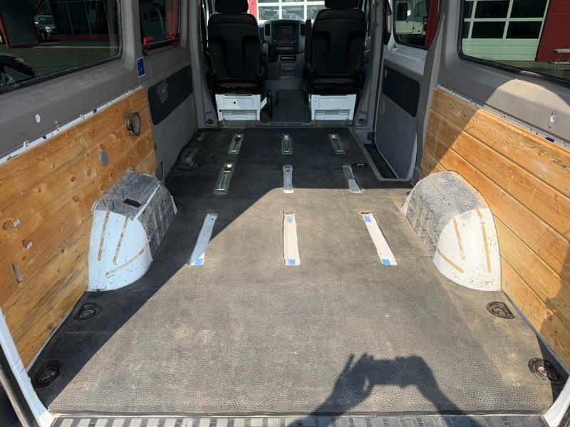 Mercedes-Benz Sprinter 2500 Passenger Van 144-in. WB 2013
