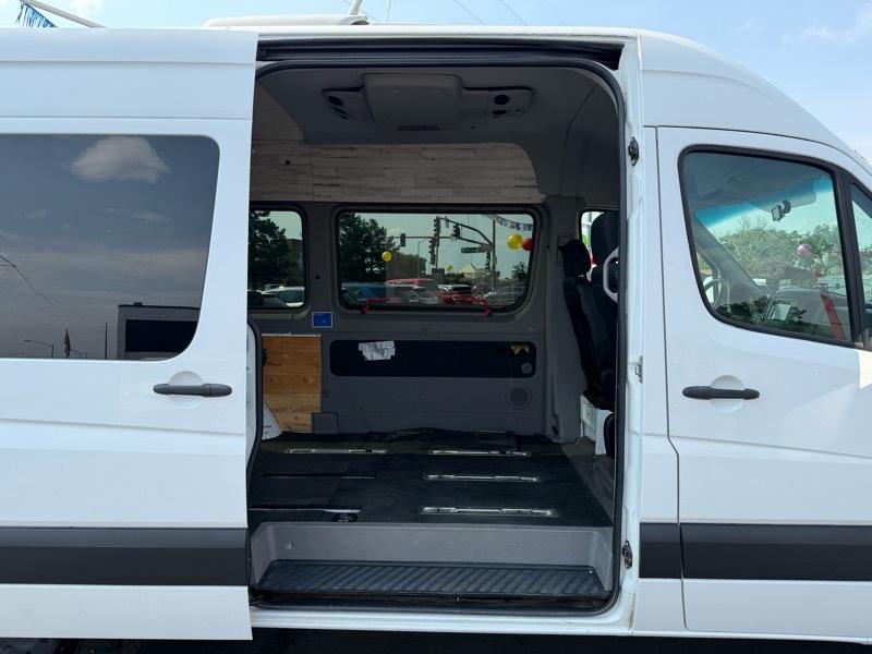 Mercedes-Benz Sprinter 2500 Passenger Van 144-in. WB 2013