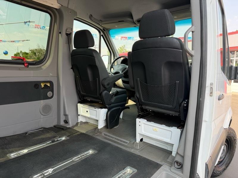 Mercedes-Benz Sprinter 2500 Passenger Van 144-in. WB 2013