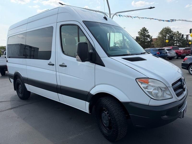 Mercedes-Benz Sprinter 2500 Passenger Van 144-in. WB 2013