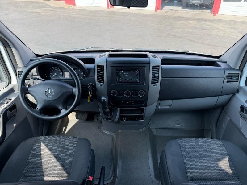 Mercedes-Benz Sprinter 2500 Passenger Van 144-in. WB 2013
