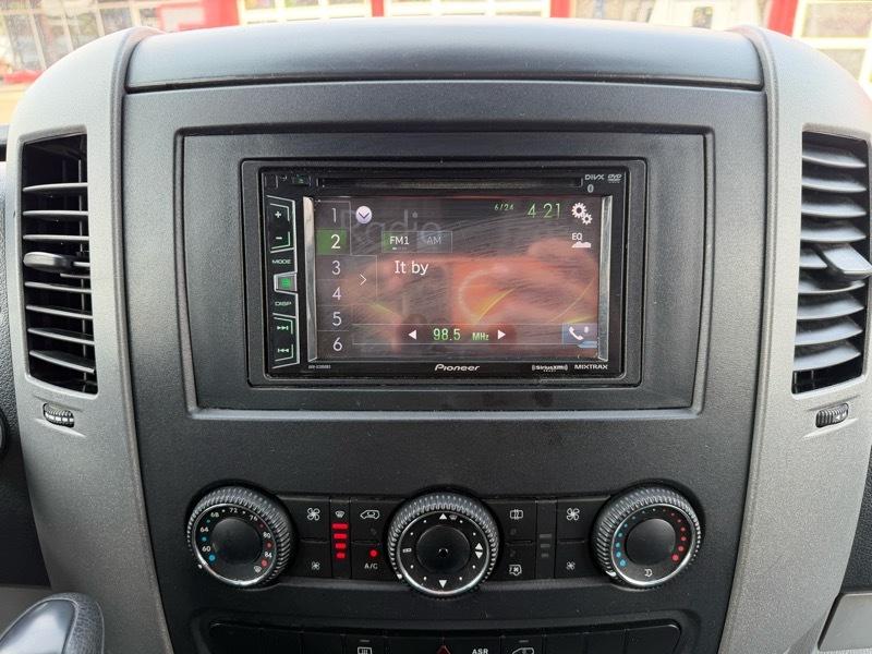 Mercedes-Benz Sprinter 2500 Passenger Van 144-in. WB 2013