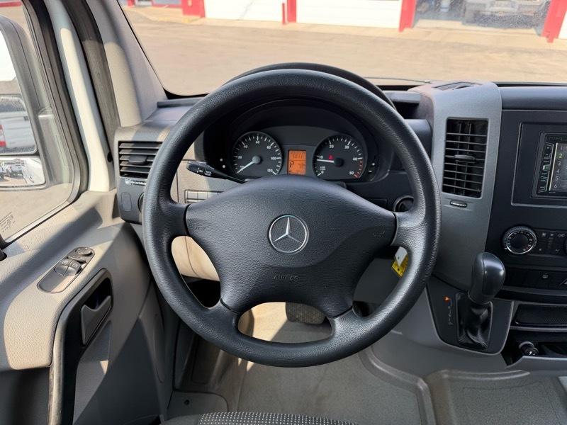 Mercedes-Benz Sprinter 2500 Passenger Van 144-in. WB 2013