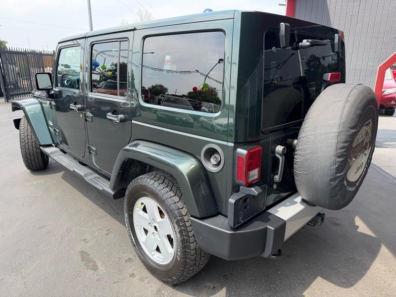 Jeep Wrangler Unlimited Sahara 4WD 2011