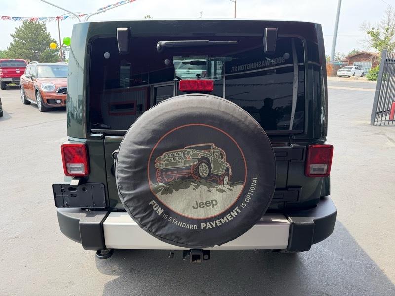 Jeep Wrangler Unlimited Sahara 4WD 2011