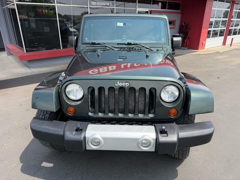 Jeep Wrangler Unlimited Sahara 4WD 2011