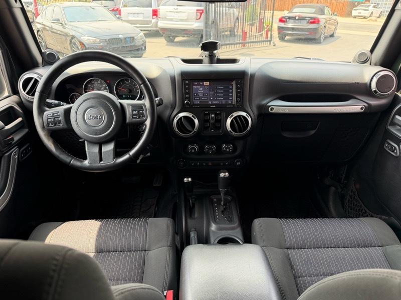 Jeep Wrangler Unlimited Sahara 4WD 2011