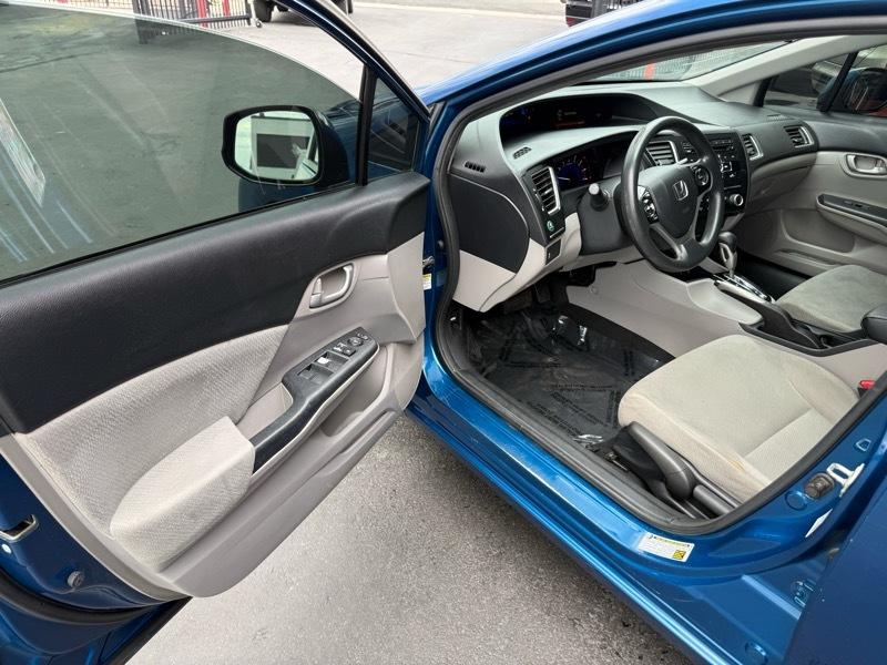 Honda Civic LX Sedan 5-Speed AT 2013