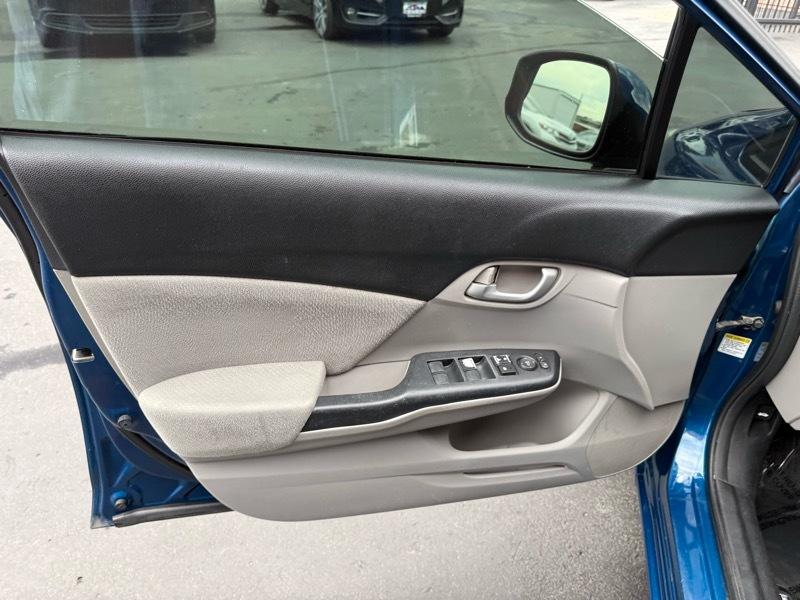 Honda Civic LX Sedan 5-Speed AT 2013
