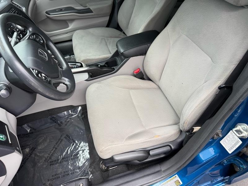 Honda Civic LX Sedan 5-Speed AT 2013
