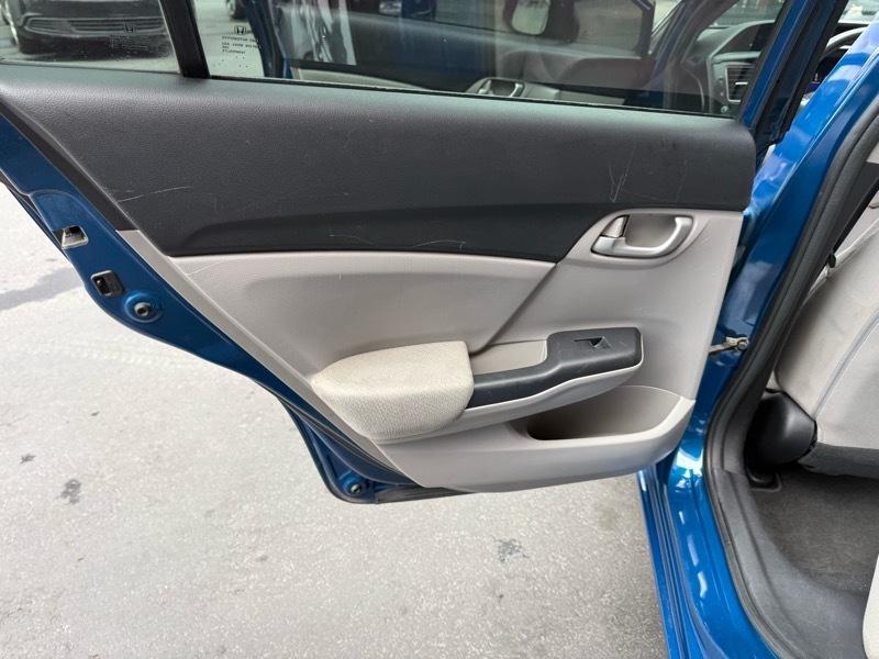 Honda Civic LX Sedan 5-Speed AT 2013
