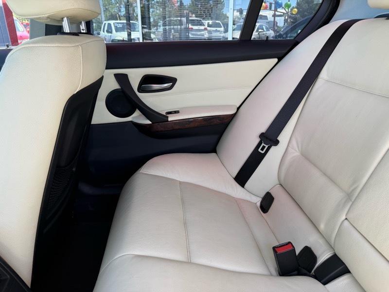 BMW 3-Series 335xi 2007