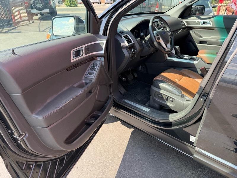 Ford Explorer Limited FWD 2012