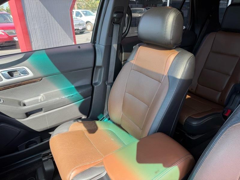 Ford Explorer Limited FWD 2012