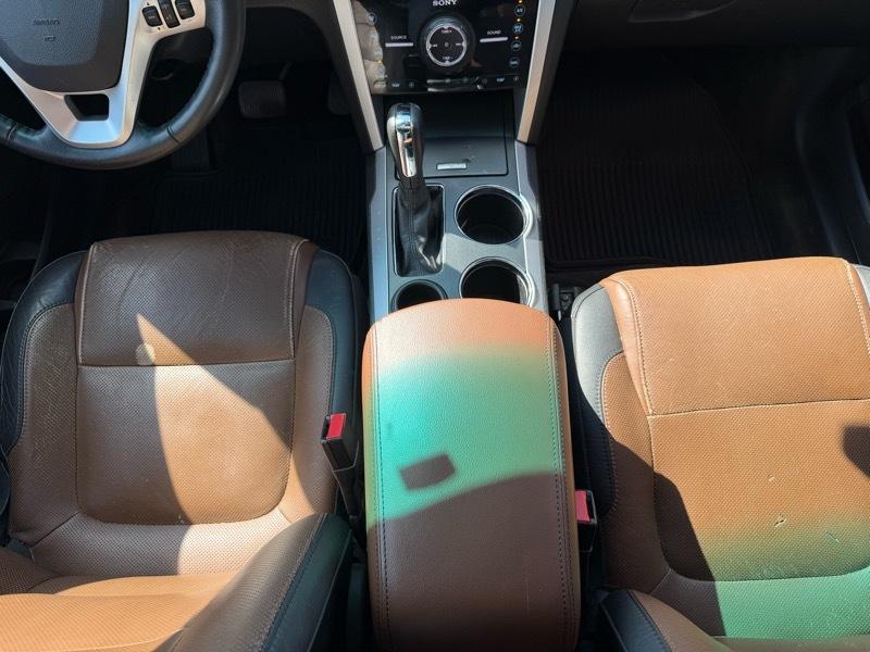 Ford Explorer Limited FWD 2012