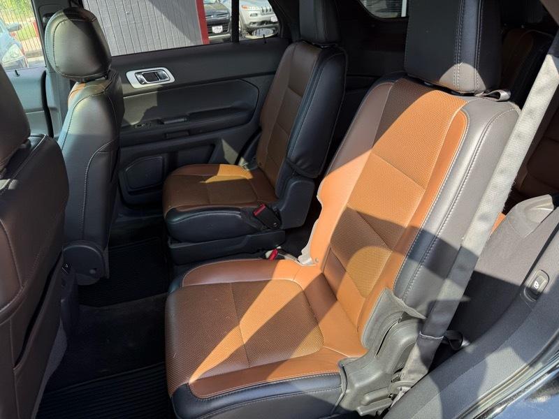 Ford Explorer Limited FWD 2012