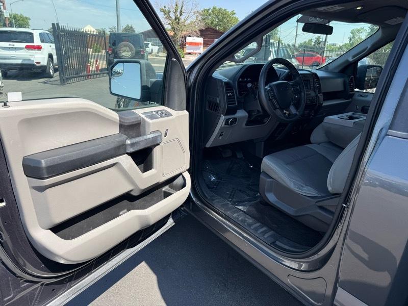 Ford F-150 XL Reg. Cab Short Bed 4WD 2016