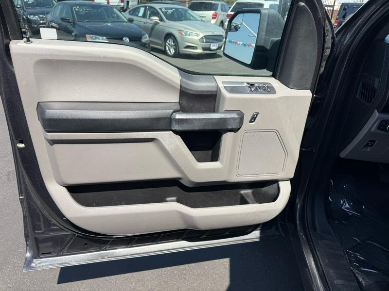 Ford F-150 XL Reg. Cab Short Bed 4WD 2016