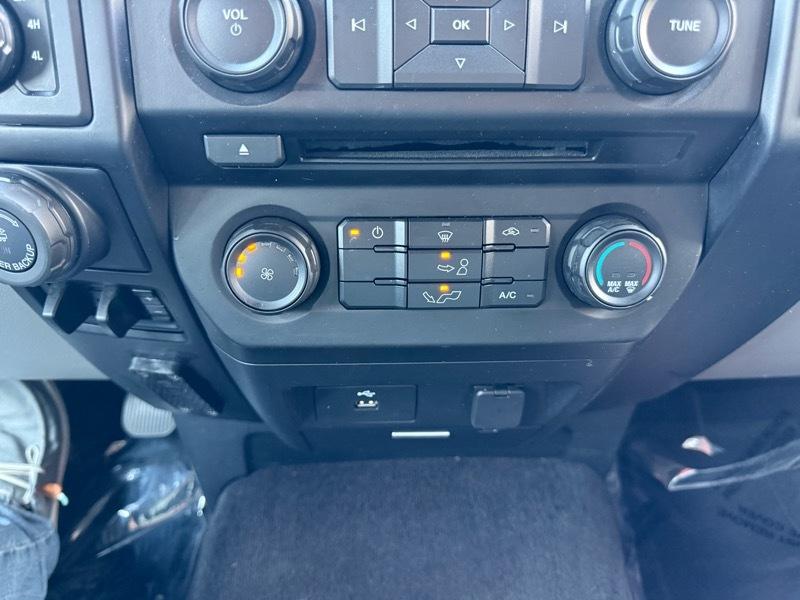 Ford F-150 XL Reg. Cab Short Bed 4WD 2016