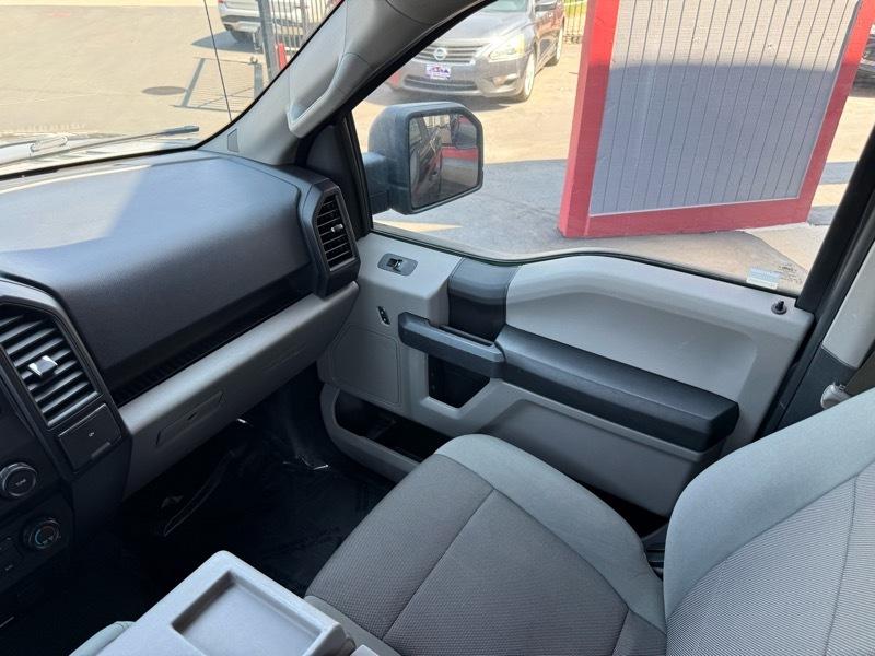Ford F-150 XL Reg. Cab Short Bed 4WD 2016