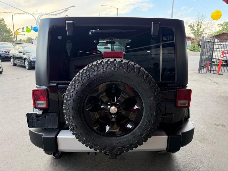 Jeep Wrangler Unlimited Sahara 4WD 2015