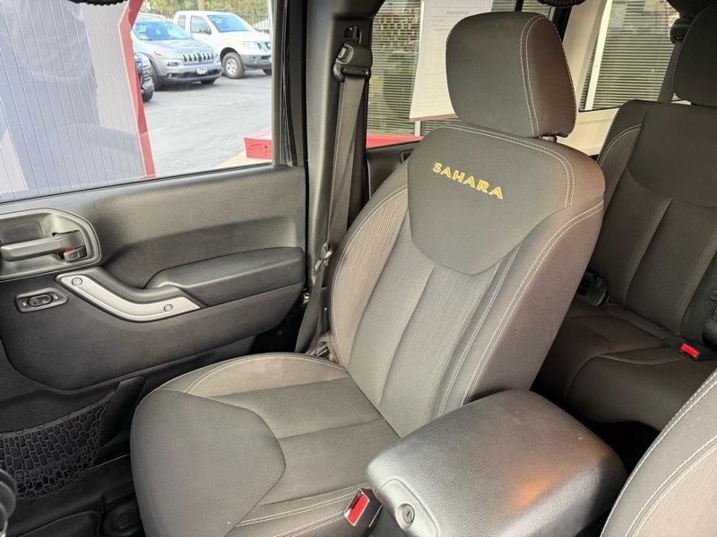 Jeep Wrangler Unlimited Sahara 4WD 2015