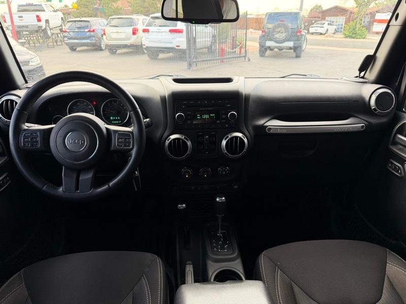 Jeep Wrangler Unlimited Sahara 4WD 2015
