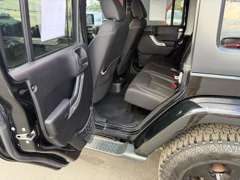 Jeep Wrangler Unlimited Sahara 4WD 2015