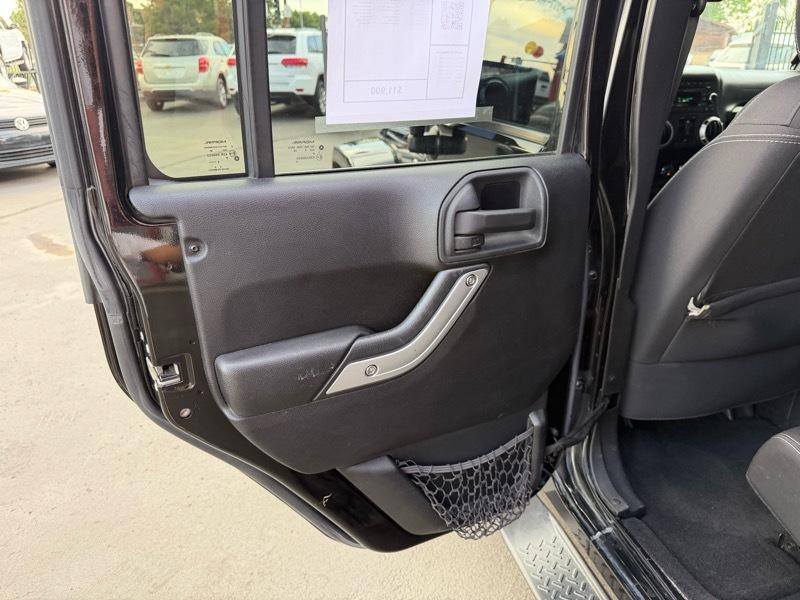 Jeep Wrangler Unlimited Sahara 4WD 2015
