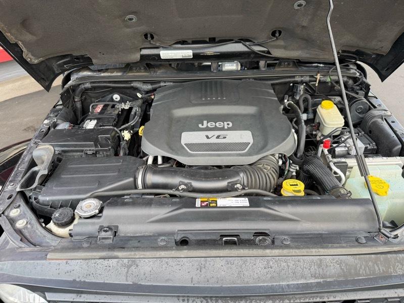 Jeep Wrangler Unlimited Sahara 4WD 2015