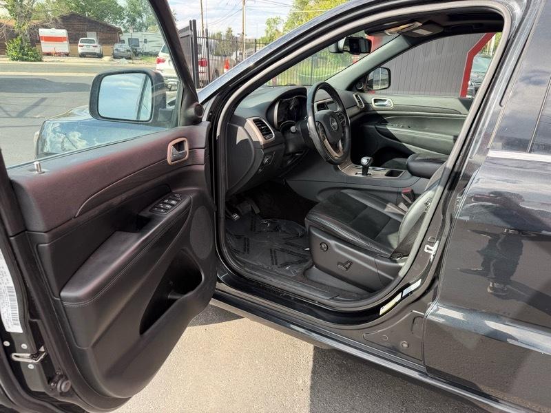 Jeep Grand Cherokee Laredo 4WD 2015