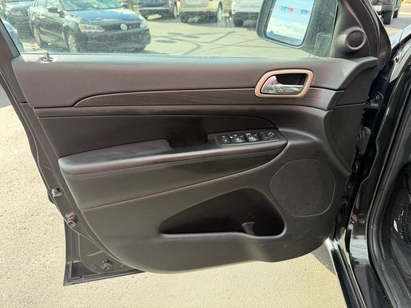 Jeep Grand Cherokee Laredo 4WD 2015