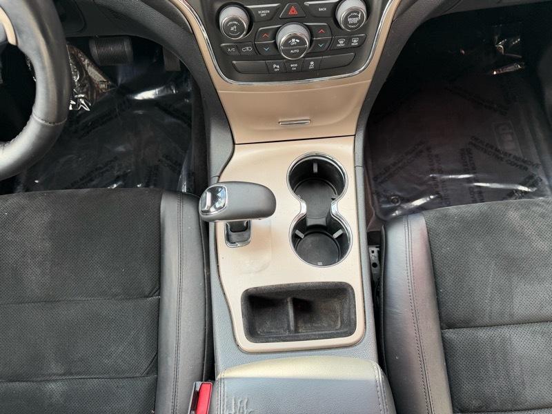 Jeep Grand Cherokee Laredo 4WD 2015