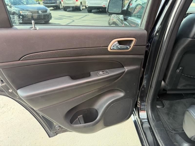 Jeep Grand Cherokee Laredo 4WD 2015