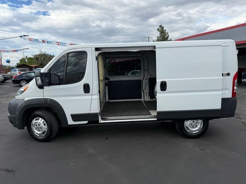 RAM Promaster 1500 Low Roof Tradesman 136-in. WB 2015