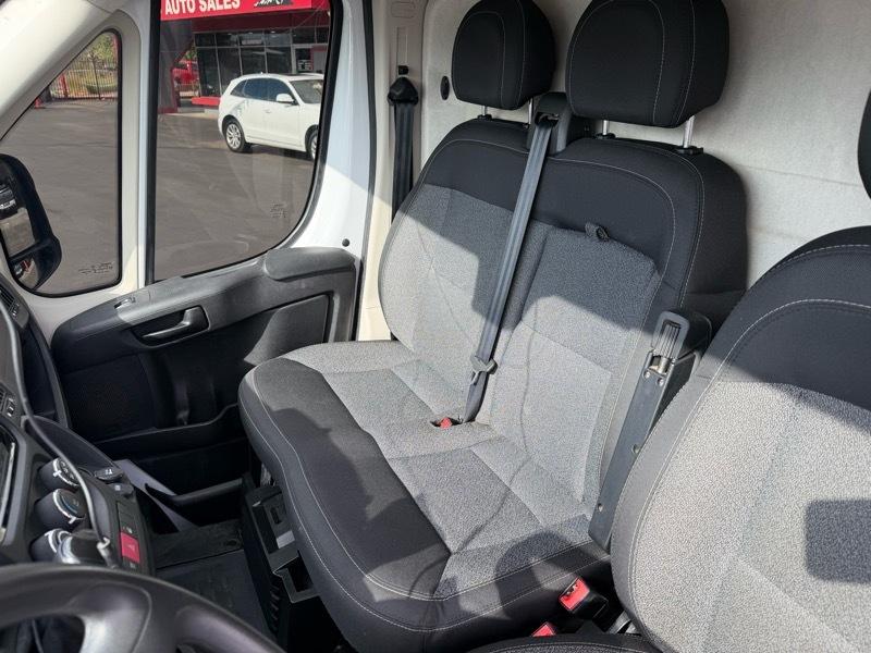 RAM Promaster 1500 Low Roof Tradesman 136-in. WB 2015