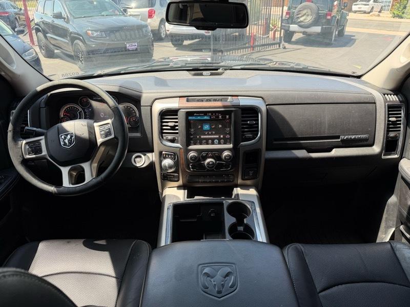 RAM 1500 Laramie Quad Cab 4WD 2014