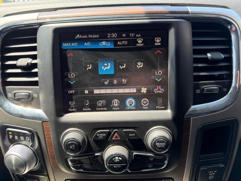 RAM 1500 Laramie Quad Cab 4WD 2014