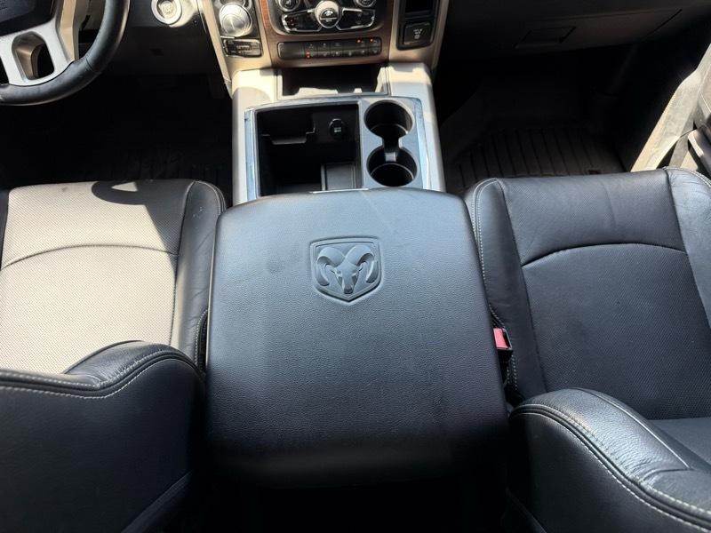 RAM 1500 Laramie Quad Cab 4WD 2014