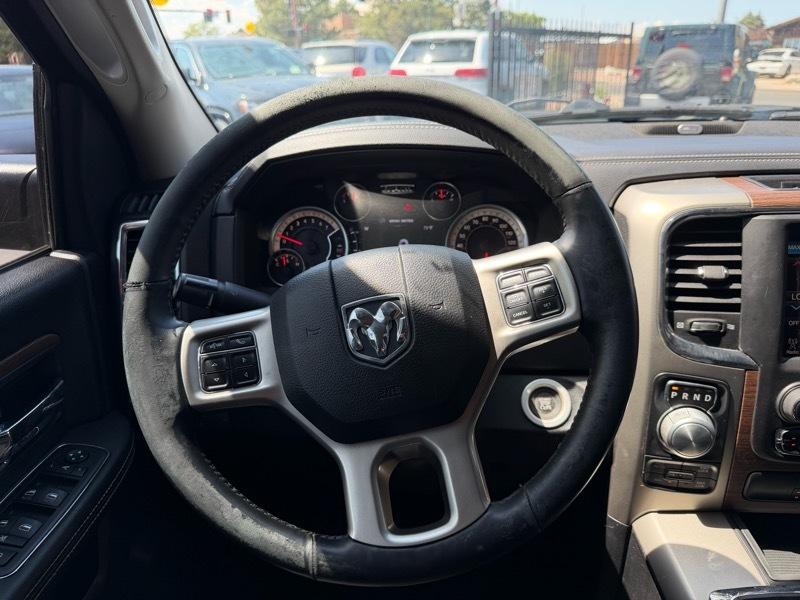 RAM 1500 Laramie Quad Cab 4WD 2014