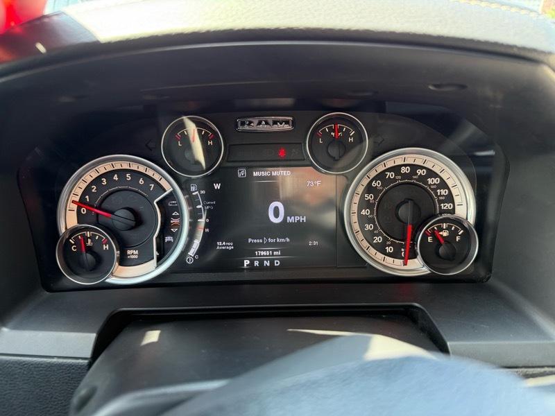 RAM 1500 Laramie Quad Cab 4WD 2014