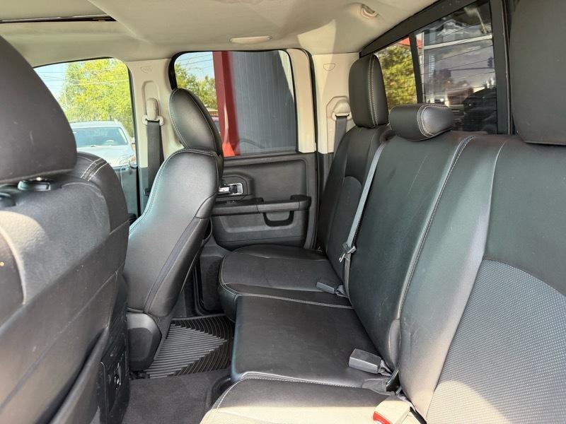 RAM 1500 Laramie Quad Cab 4WD 2014