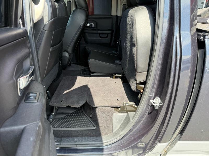 RAM 1500 Laramie Quad Cab 4WD 2014