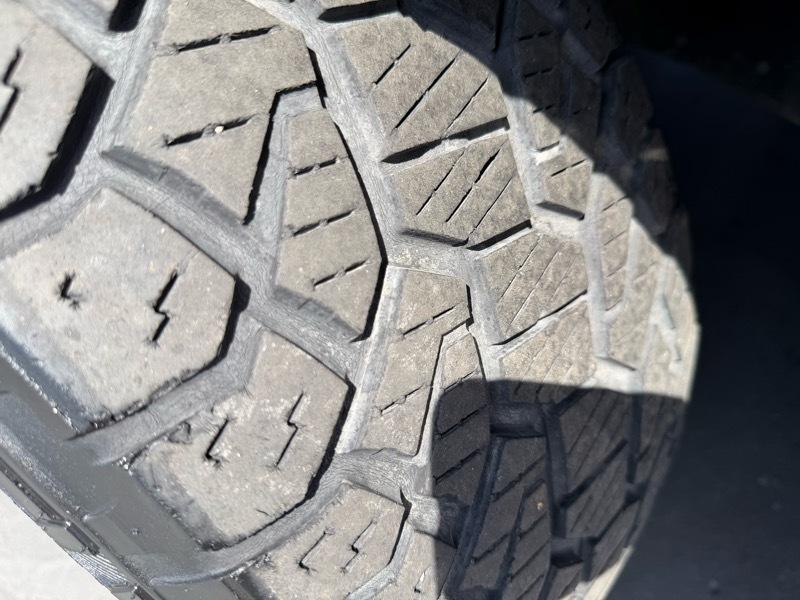RAM 1500 Laramie Quad Cab 4WD 2014